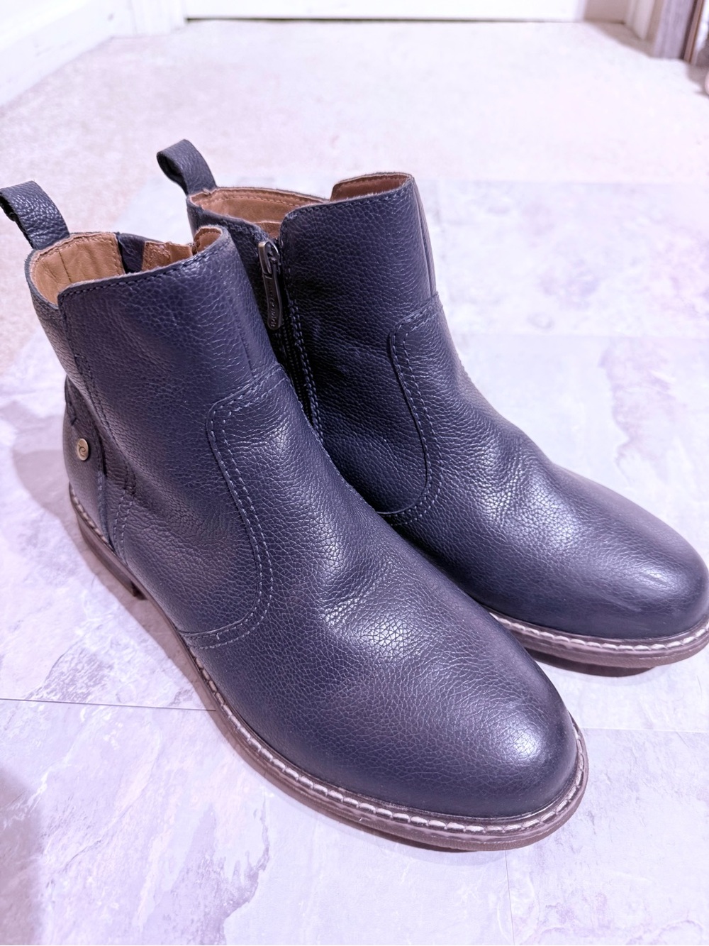 NEW Easy Spirit Juna Grey Leather Booties Winter Comfort Shoes Size 9